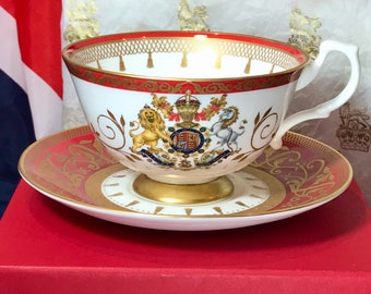 エリザベス2世女王ロイヤルコレクション ティーカップ＆ソーサー。戴冠