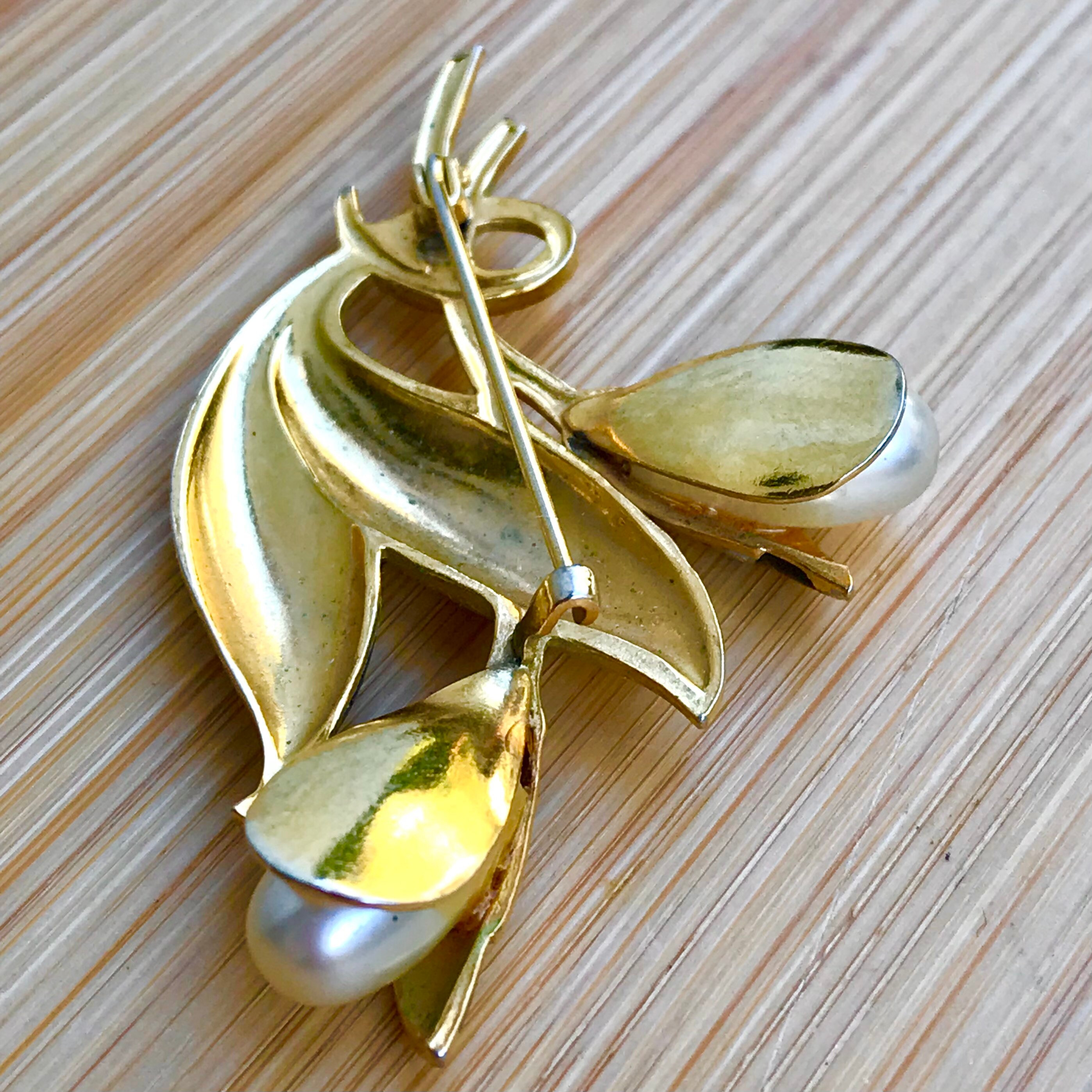 Broche Damasquinée Or De Tolède - Fleur, Feuille, Cœur Perle Nacrée, Occasion