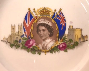 美品 エインズレイ 1953年 エリザベス女王 戴冠式 記念 プレート 27cm