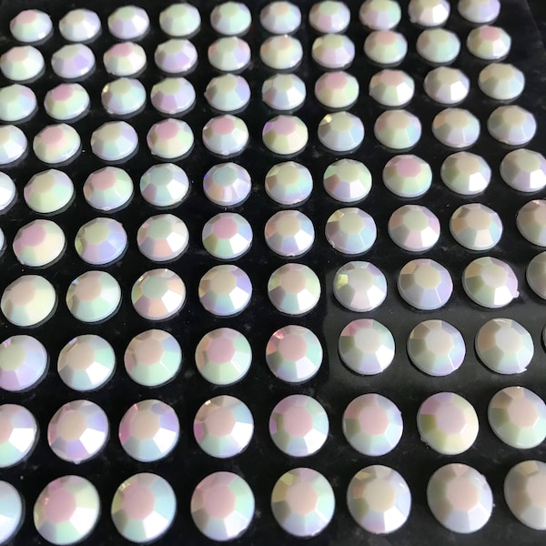 100 x 10mm Self Adhesive Iridescent Pearlised Round Faceted Gems Opaque White Crafts Greetings Cards, Invites, Wrapping Paper, Tags Favours