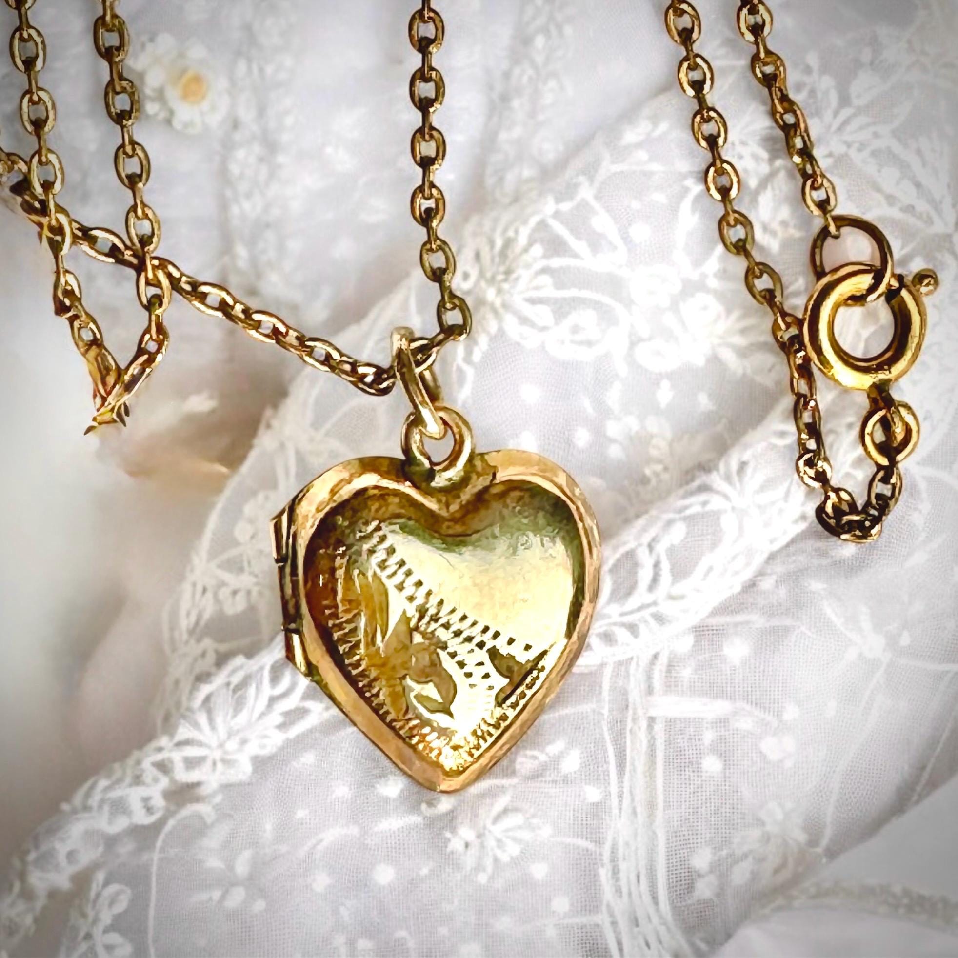 Collier Pendentif Double Cœur Plaqué Or Et Pierre Rouge - Bijou Vintage Romantique