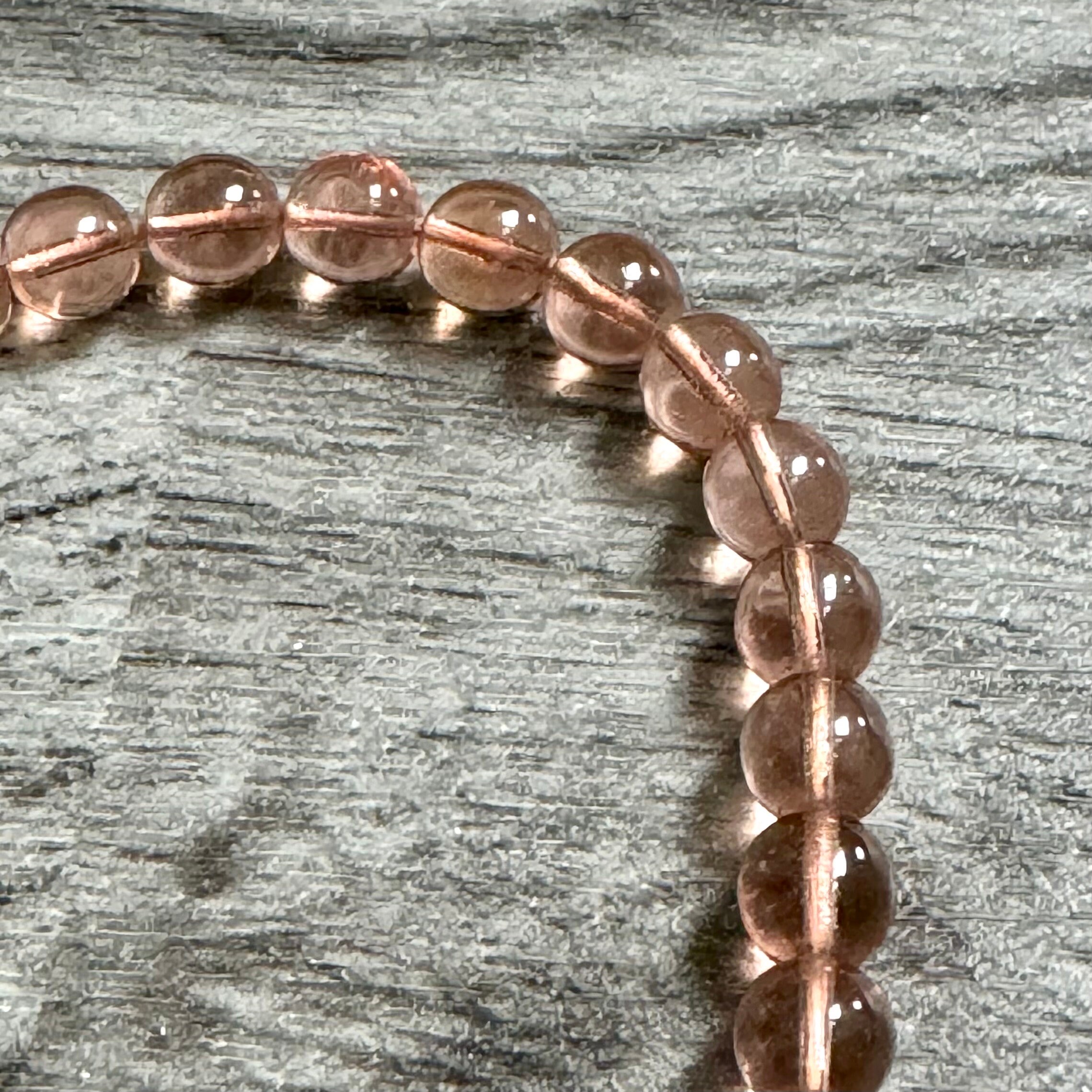 Collier Vintage Perles Rose Translucide Effet Givre - Occasion
