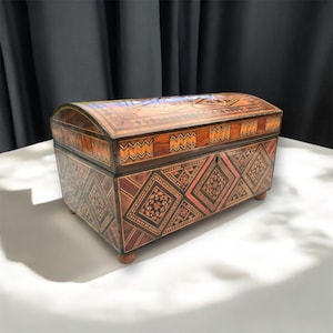 Vintage Marquetry Jewellery Chest, Natural Wood & Mother of Pearl Inlay. Lock and Key