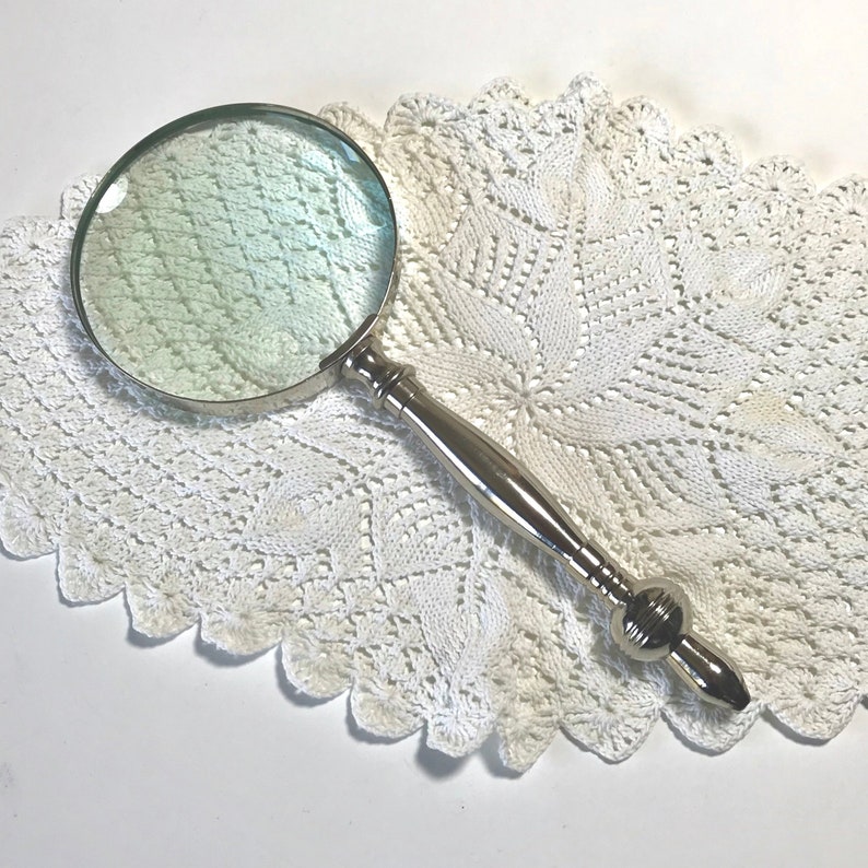 Large Handheld Magnifying Glass Silver Metal With 10cm Round Large Handheld Magnifying Glass Silver