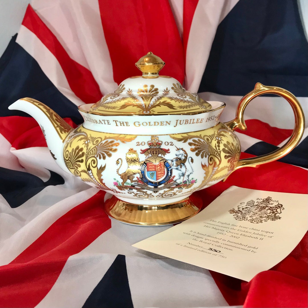 Queen Elizabeth II Limited Edition Royal Collection Teapot Golden