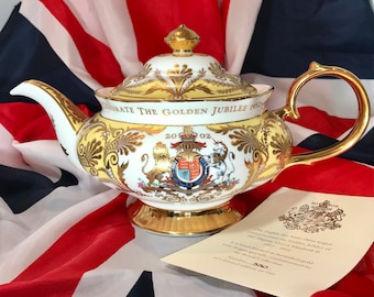 Queen Elizabeth II Limited Edition Royal Collection Teapot Golden Jubilee. Royal Coat of Arms. 22 Carat Gold Decoration. Fine Bone China.