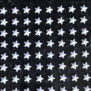 100 x 4 mm zelfklevende ondoorzichtige witte stervorm gefacetteerde edelstenen voor knutselen, wenskaarten, uitnodigingen, inpakpapier, tags, trouwbedankjes