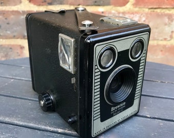 ビンテージ コダック ブラウニー シックス-20 モデル C カメラ – 1946