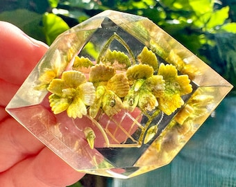Reverse Carved Lucite Brooch. Basket of Flowers, Rare Green Colourway. Faceted . 1930s-40s