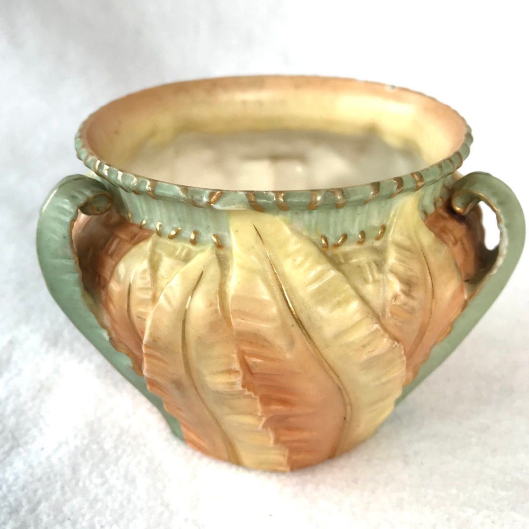 ロイヤルウースター　ブラッシュアイボリージャルディニエール　リーフ型　花器　鉢 ロイヤルウースター ブラッシュアイボリージャルディニエール