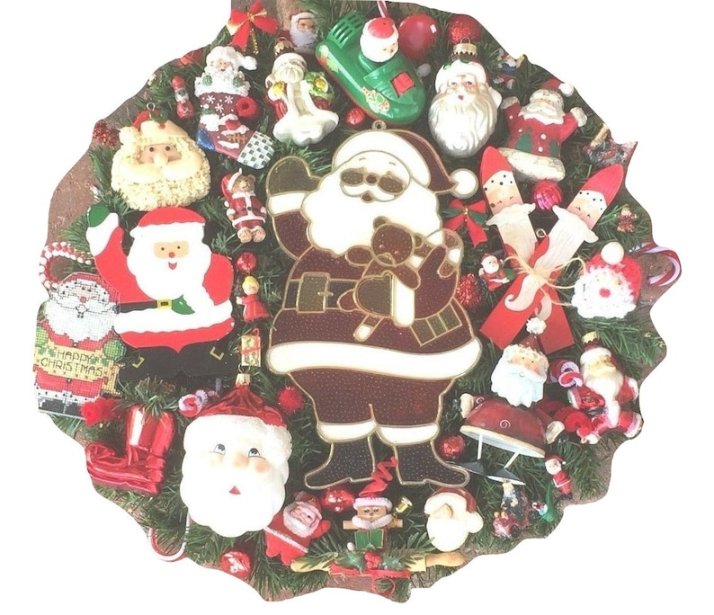 Vintage Christmas ornament wreath Santa Claus St Nick Father 18 Inch 24598
