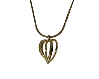 Gold Tone Heart Pendant Necklace Vintage Reticulated Open Goldtone 89132