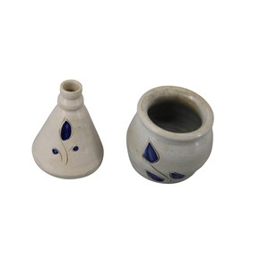 2 Williamsburg Pottery Vase Small Blue Pot 94743