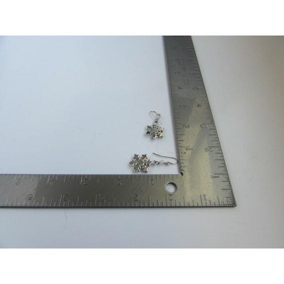 Silvertone Snowflake Drop Dangle Pierced Earrings… - image 4