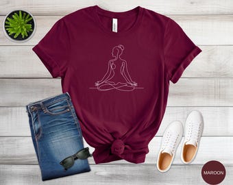 Camiseta unisex con postura de Sukhasana, camiseta de yoga, top de meditación, ropa de mindfulness, camiseta de postura de loto, regalo para amantes del yoga