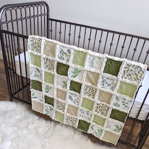 Fiddle Leaf Gender Neutral Baby Quilt - Green Foliage Crib Quilt - Nursery Decor