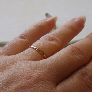 18K Gold Ring Band Hammered Skinny Stacking Ring in Stunning Gold image 5
