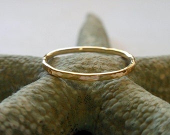 18K Gold Ring Band Hammered Skinny Stacking Ring in Stunning Gold