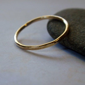 18K Gold Ring Band Hammered Skinny Stacking Ring in Stunning Gold image 3