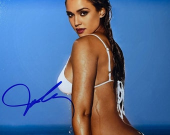 Jessica Alba hand signed beautiful color 8x10• Smoking hot and Sultry• w/ COA