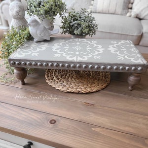 Bandeja elevadora de mesa de madera estilo granja