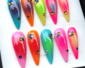 Uñas postizas con efecto aura / Set de uñas de colores brillantes y enérgicos para fiestas / Set de uñas de tamaño personalizable