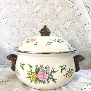 ASTA Enamelware floral Dutch oven / casserole pot (small) with brass handles — vintage