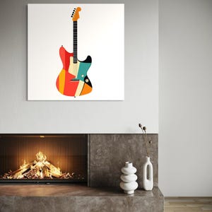 Może przedstawiać: Kolorowy wydruk artystyczny gitary. Gitara elektryczna ma retro design z czerwonymi, pomarańczowymi, ż&oacute;łtymi i niebieskimi sekcjami. Gitara jest umieszczona na białym tle, tworząc uderzający kontrast. Grafika jest wyświetlana nad kominkiem.