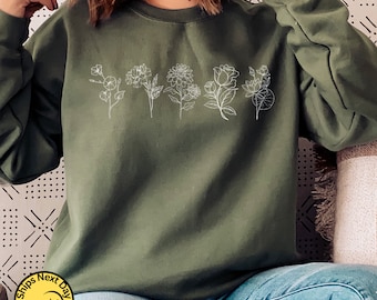 Custom Birth Month Flower Sweatshirt Botanical Mother's Day Valentine's Day Birth Flower Gift for Plant Mom Grandmother Plant Lover Gardener