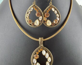 Premier Designs antieke gouden amberkristal omega kettingoorbellenset