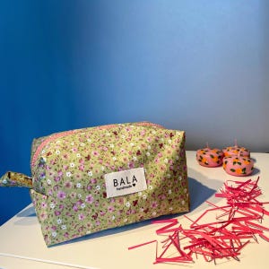Makeup Bag | Floral Handmade Zippered Cosmetic Bag | Green Floral Makeup Organizer | Eco-Friendly Travel Pouch | Christmas Gift