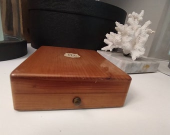 Antique little wooden box Vintage cigar box ? H.C. monogramm on escucheon