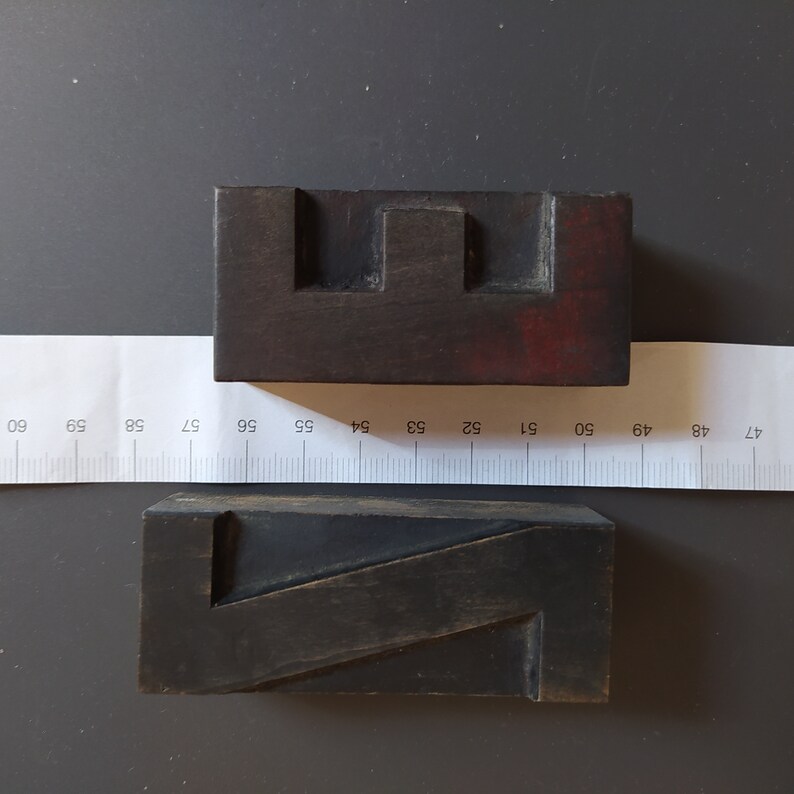 Prensa de impresión de alfabeto de madera antigua imagen 9