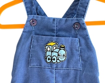 Kombinezon niemowlęcy Healthtex Train w kolorze niebieskim, vintage, sztruksowy, 3-6 miesięcy