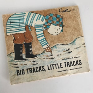 1960 Big Tracks, Little Tracks by Franklyn M. Branley Illustrated by Leonard Kessler Scholastic Book Services image 1