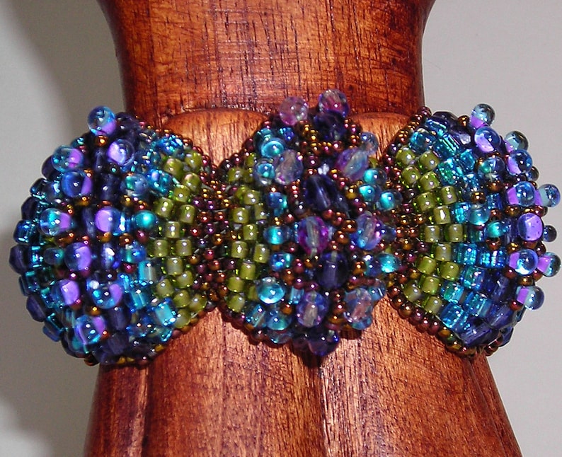 Peyote Scalloponi Bracelet Tutorial image 1