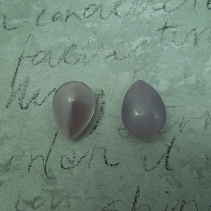 18x13mm geformt Soft Lavendel gewölbte Birne Glow-Mondstein Punkt zurück
