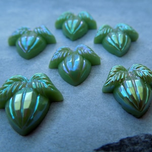 12mmx12mm Faceted Mint Green AB West German Glass Acorns and Leaves (5)