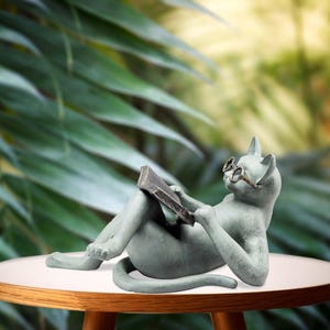 Cat Reading Book, Cat Garden Statue, Gnomes Decor, Resin Craft Sculpture Literature, Yard Garden Decor for Outside, Decorative Bookshelf. image 1