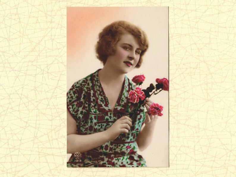 Frans Vintage Portret Briefkaart Mooie dame met bloemen afbeelding 1