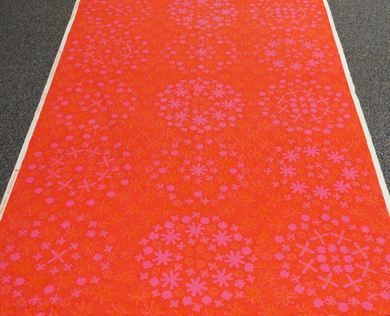 Floral Vintage 70s Fabric Cotton Satin Quality