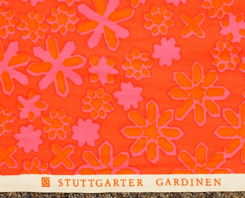 Floral Vintage 70s Fabric Cotton Satin Quality