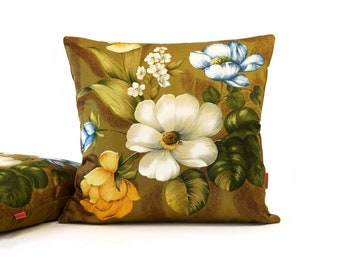 Floral Pillow Cover in Cotton Satin - Velvet Backed - 20x20 / 50x50 cm Handmade from vintage fabrics by EllaOsix