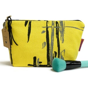 Bolsa cosmética abstrata amarela vintage Barkcloth - feita à mão por EllaOsix