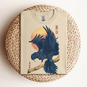 Mystische Krähe Japanische Kunst T-Shirt, Traditionelles Tengu Vogel Grafik T-Shirt, Schwarzes Raben Shirt, Japanischer Liebhaber Geschenk, Cooles Tierdruck T-Shirt
