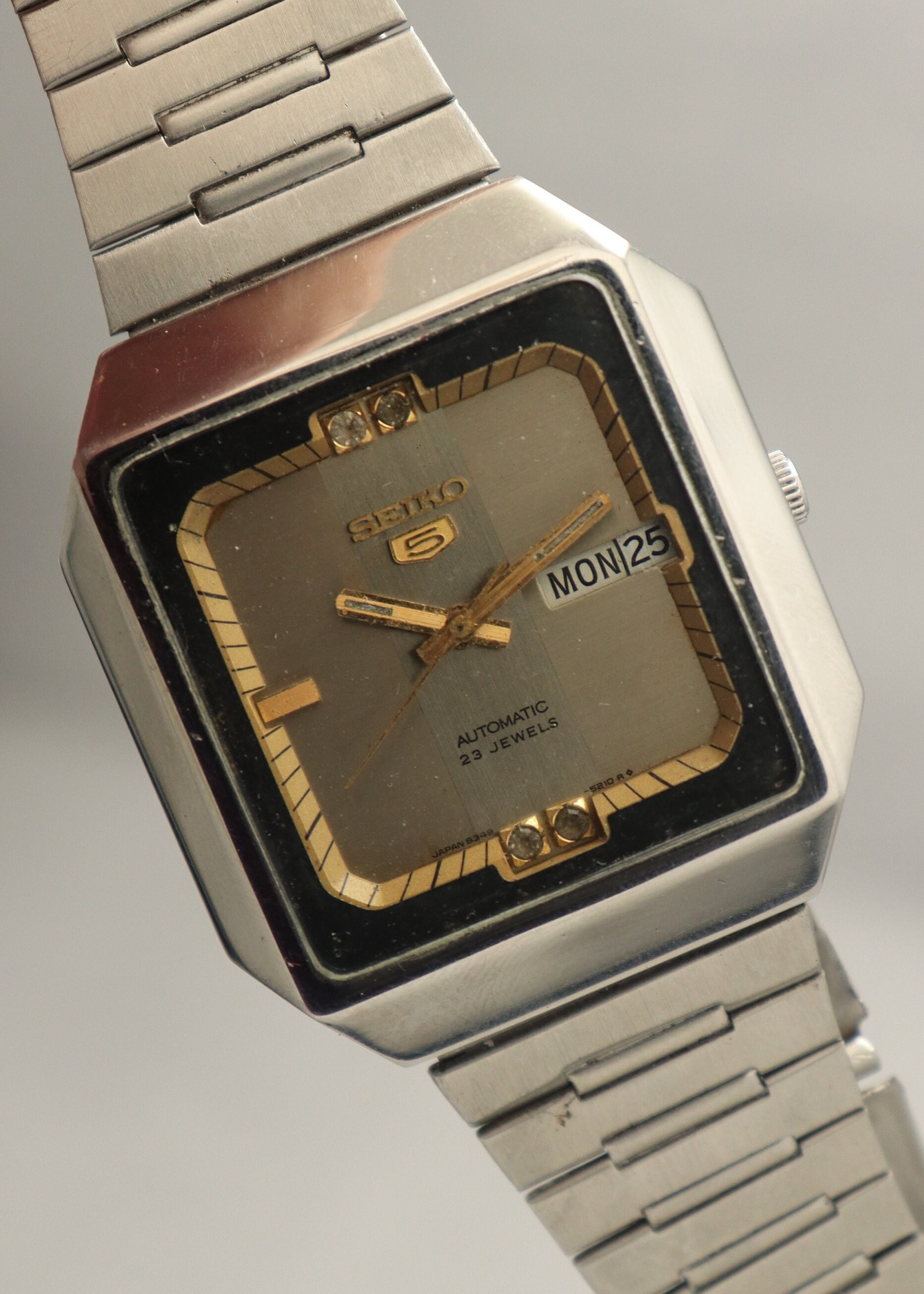 80's Vintage Seiko 5 Automatic Movement Cal. 6349 Japan Made Men's