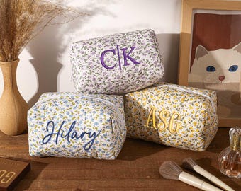 Custom Makeup Bag, Floral  Cosmetic Bag, Travel Makeup Pouch,  Women Toiletry Bags, Bridesmaid Gift, Bridal Party Gift