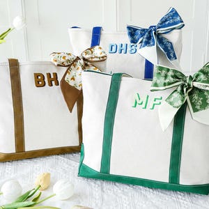 Personalized bridesmaid Tote Bag,Custom Name Bag,Bridesmaid Gift,Embroidered with InitialsTote Bag,Canvas Tote Bag,Bachelorette Gift bag