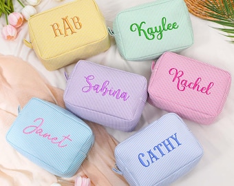 Personalized Seersucker Makeup Bag,Cosmetic Bag, Bridesmaid Gift bag,Bridal Party Gift,Travel makeup Bag,Makeup Organizer,Bridal Shower Gift