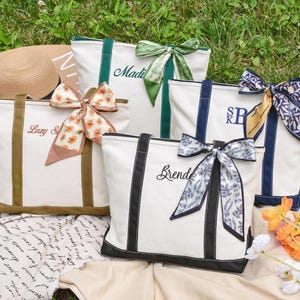 Custom Tote Bag,Bridesmaid gift Bag,Bachelorette Gift,Beach Bag,Embroidered Canvas Tote Bag,Custom Text Tote,School Bag,Custom Initial Bag